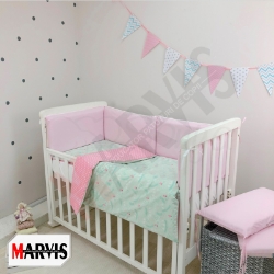 Set pentru Pat de Bebe / Copii cu 8 Piese Simply Roz
